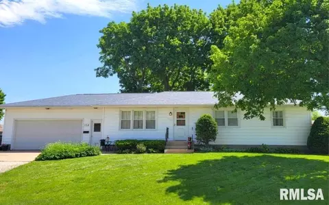 108 N Division St, Geneseo, IL 61254