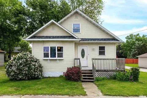 212 Elm St, Colona, IL 61241