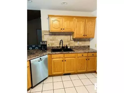 8045 Little Eagle Dr, Springfield, IL 62712 photo 4