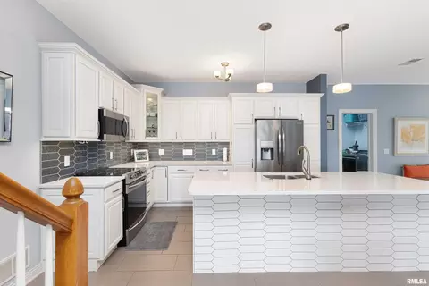 23 Villa Dr, Hampton, IL 61256 photo 8
