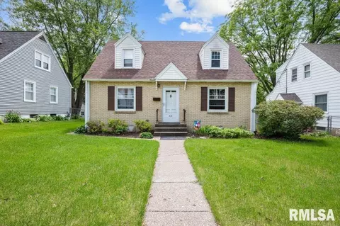 519 W 29th St, Davenport, IA 52803