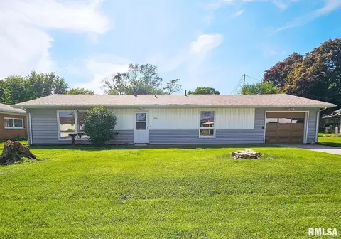 3907 15th St #C, Moline, IL 61265