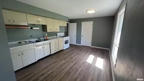 3907 15th St #C, Moline, IL 61265 photo 5