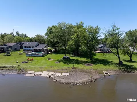 2104 S Shore Dr, Moline, IL 61265 photo 46
