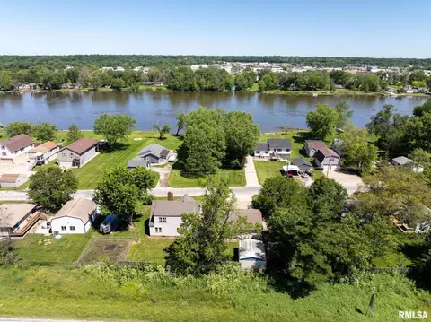 2104 S Shore Dr, Moline, IL 61265 photo 44