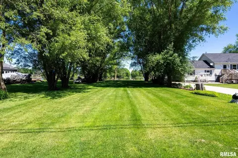 2104 S Shore Dr, Moline, IL 61265 photo 35