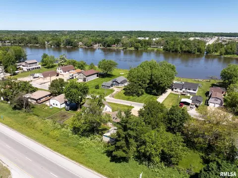 2104 S Shore Dr, Moline, IL 61265 photo 43