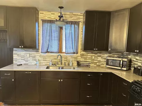 338 Willard St, Kewanee, IL 61443 photo 3