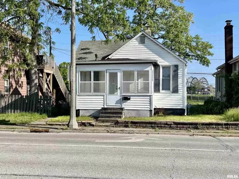 1411 5th Ave, Rock Island, IL 61201