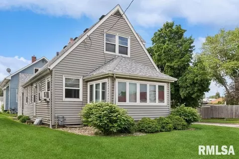1902 8th St, Moline, IL 61265 photo 2