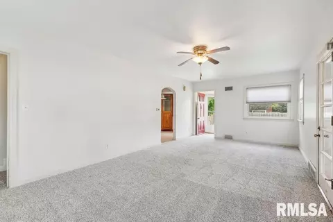 1902 8th St, Moline, IL 61265 photo 6
