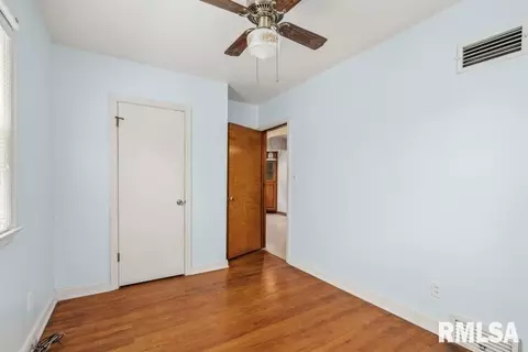 1902 8th St, Moline, IL 61265 photo 15