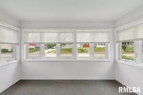 1902 8th St, Moline, IL 61265 photo 8