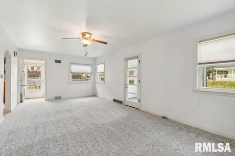 1902 8th St, Moline, IL 61265 photo 7