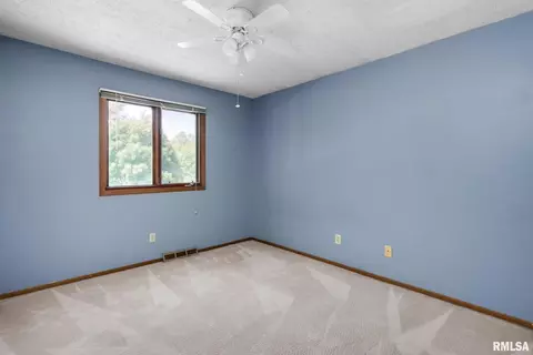 204 Blackhawk Dr, Park View, IA 52748 photo 18