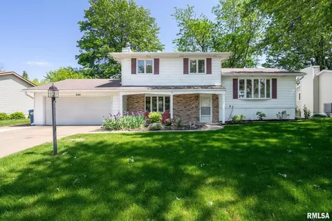 204 Blackhawk Dr, Park View, IA 52748