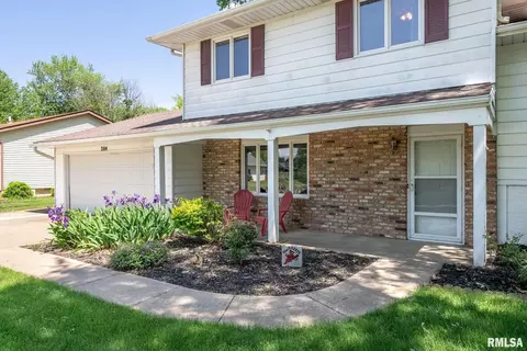 204 Blackhawk Dr, Park View, IA 52748 photo 2