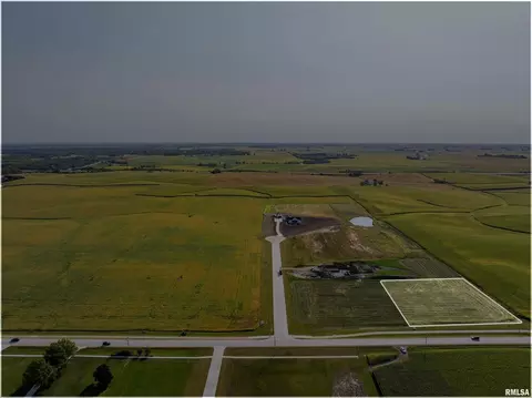 1167 1st St, Long Grove, IA 52756