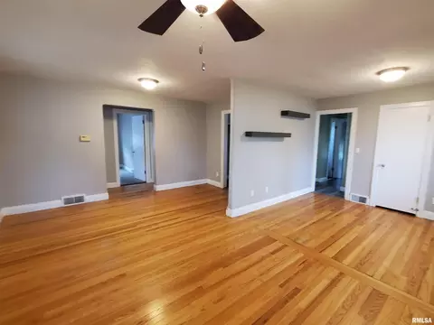 2955 8th St, Moline, IL 61265 photo 11