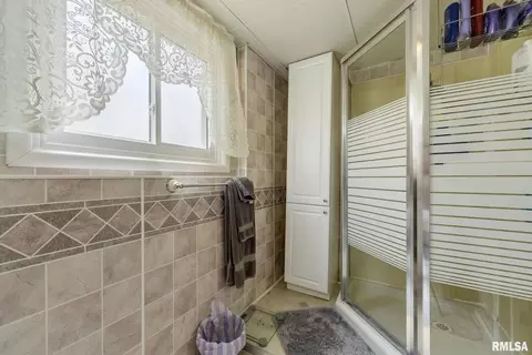4811 48th Ave, Moline, IL 61265 photo 16