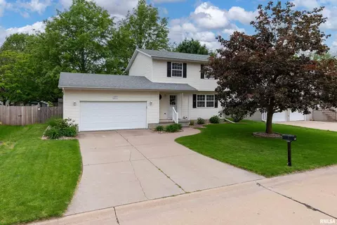 277 Melrose Dr, Colona, IL 61241
