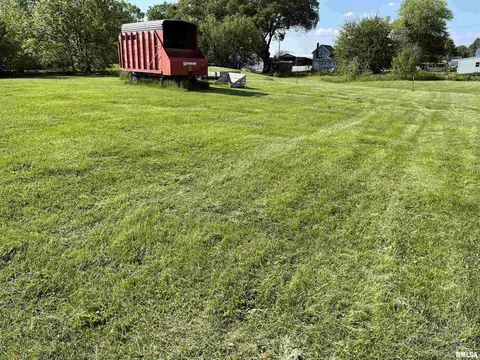 508 E Quarry St, Maquoketa, IA 52060