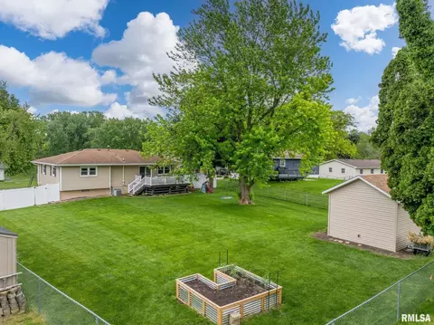 46 Park Ave, Park View, IA 52748 photo 2
