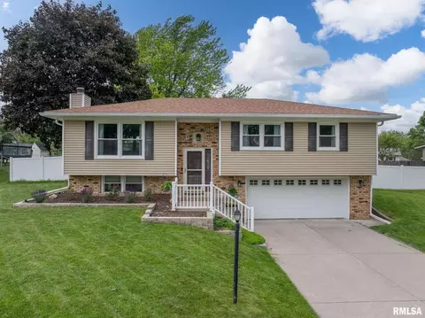 46 Park Ave, Park View, IA 52748
