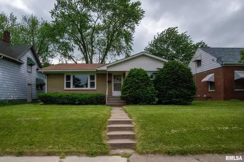 814 S Dittmer St, Davenport, IA 52802
