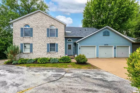 4675 Kynnelworth Dr #304, Bettendorf, IA 52722