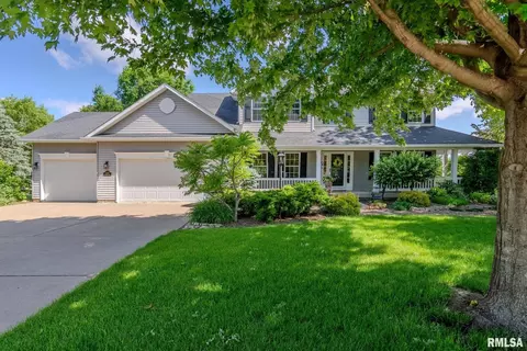 5258 Berkshire Ct, Bettendorf, IA 52722