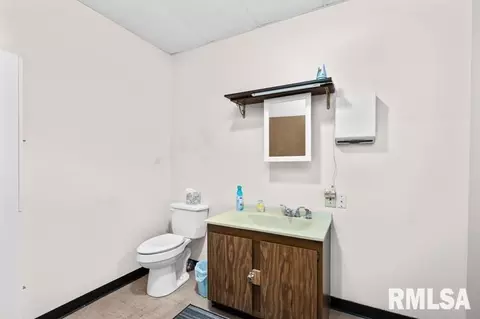2614 5th St, Moline, IL 61265 photo 17