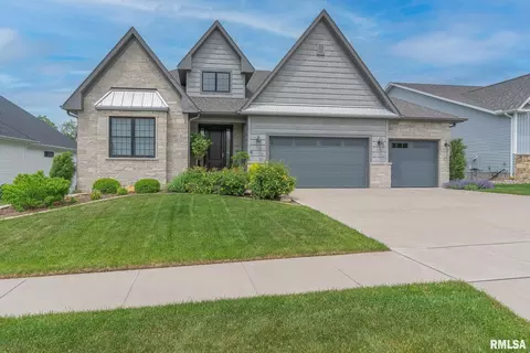 4274 Muirfield Ct, Bettendorf, IA 52722
