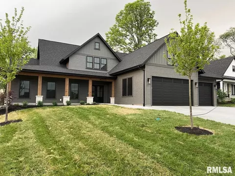 4343 Lakeside Dr, Bettendorf, IA 52722