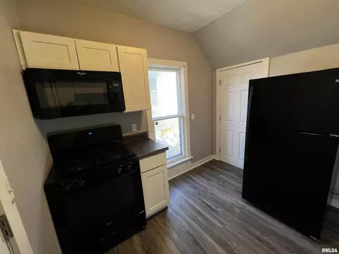 709 23rd St, Moline, IL 61265 photo 7