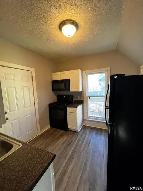 709 23rd St, Moline, IL 61265 photo 6