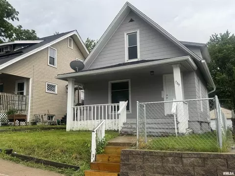 709 23rd St, Moline, IL 61265