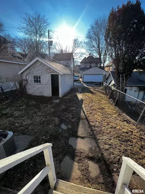 709 23rd St, Moline, IL 61265 photo 11