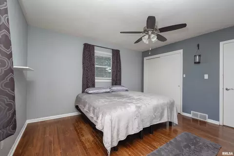 513 15th St, Silvis, IL 61282 photo 11