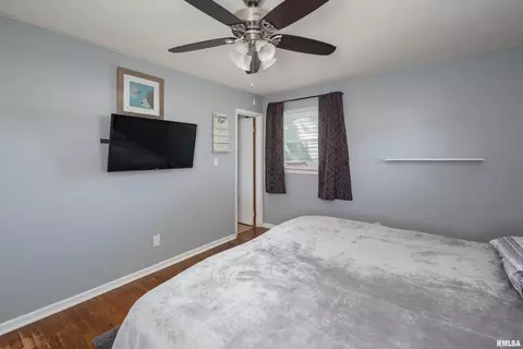 513 15th St, Silvis, IL 61282 photo 12