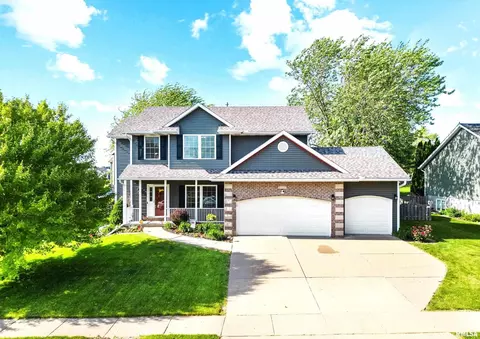 2110 E 59th St, Davenport, IA 52807