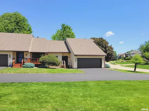4280 Woodfield Dr, Bettendorf, IA 52722