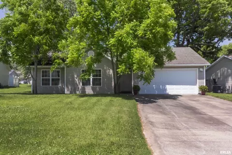 630 W Baird St, Carbondale, IL 62901