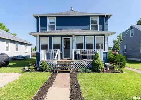 1814 Cody St, Bettendorf, IA 52722