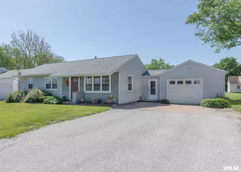 4624 50th Ave, Moline, IL 61265 photo 2