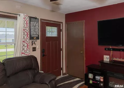 4624 50th Ave, Moline, IL 61265 photo 5