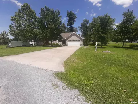 15984 Richard Ct, Marion, IL 62959