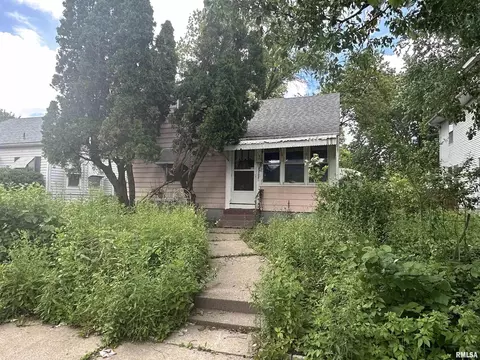 1225 15th St, Rock Island, IL 61201