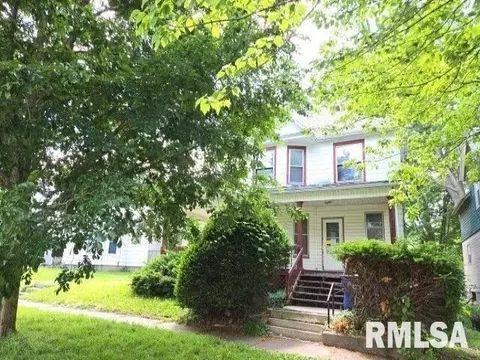 1510 Perry St, Davenport, IA 52803