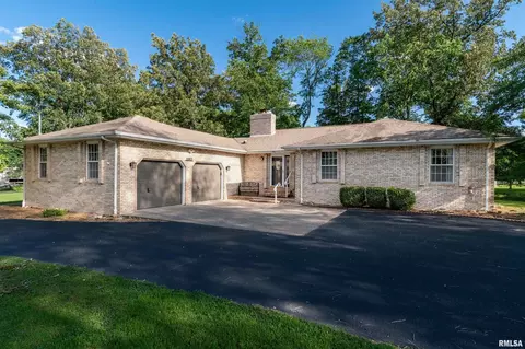 1803 Spring Garden Rd, Marion, IL 62959